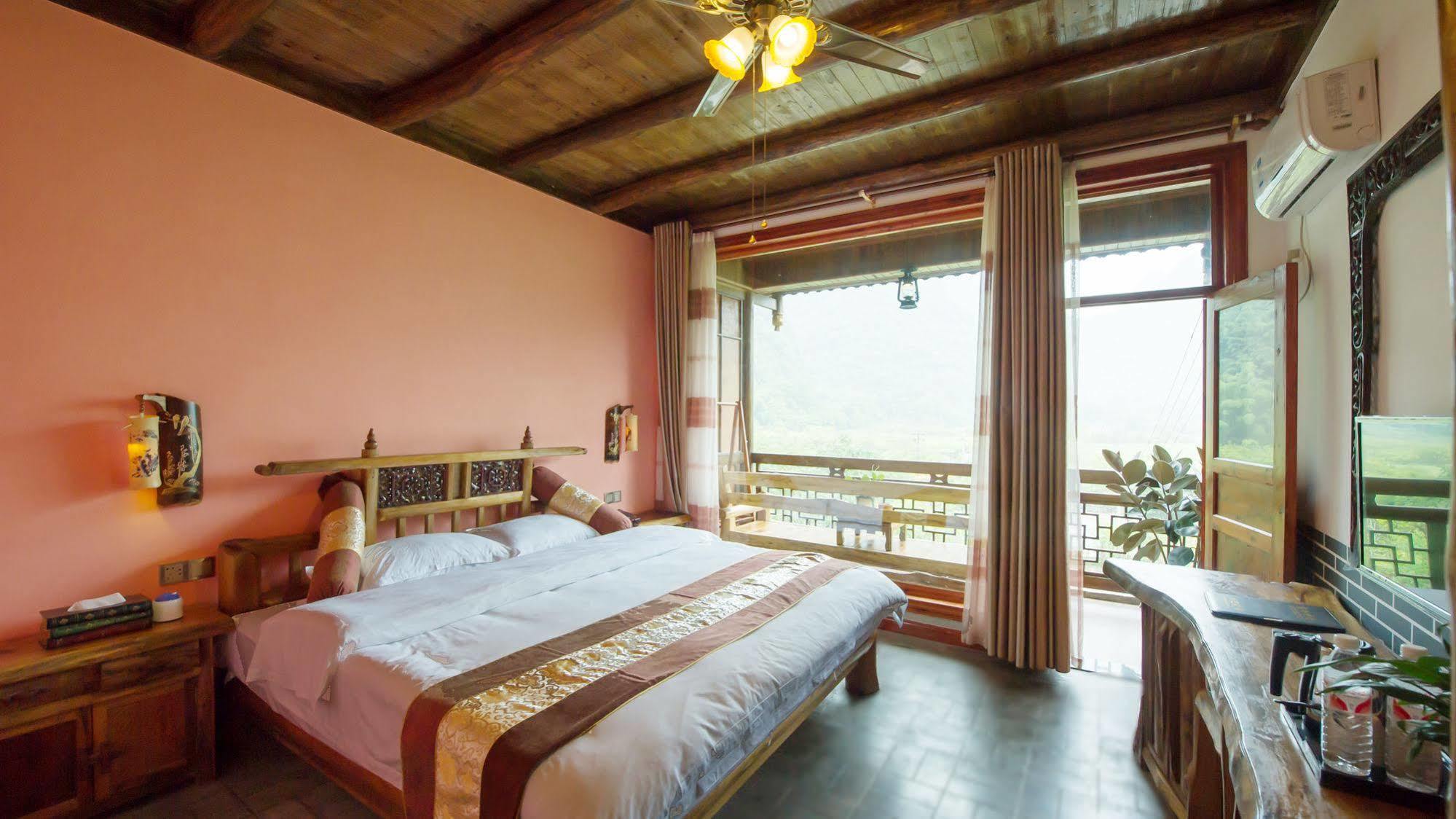 Yangshuo Scenic Mountain Retreat Hotel Exterior foto